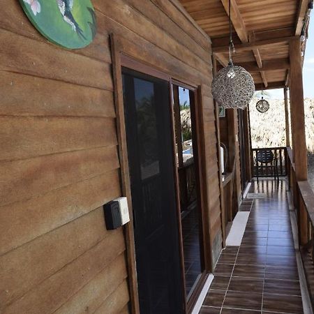 Cabaña Colibrí a 50 Metros De La Playa El Cuyo Exterior foto